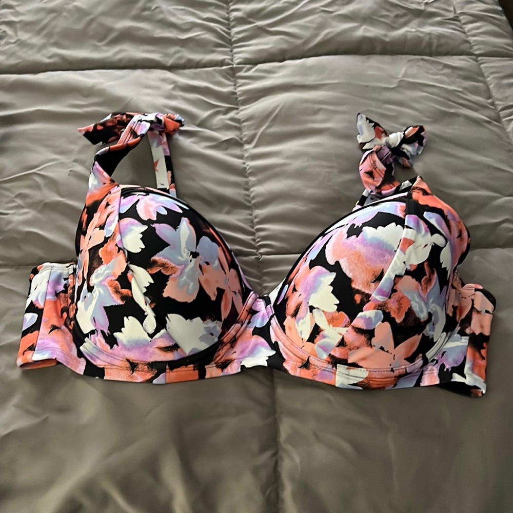 Time and Tru Brand Walmart Bathing Suite Top